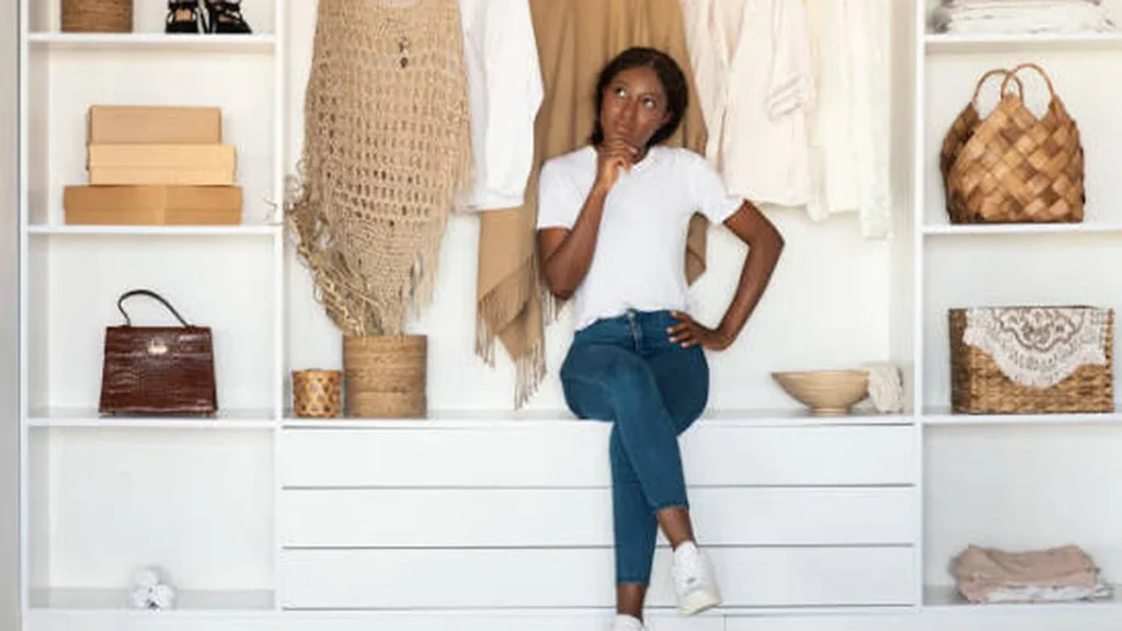 Capsule Streetwear Wardrobe: 18 Pieces for Every Fit